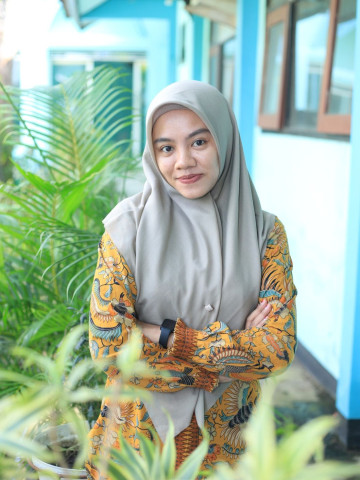 RACHMADINA EKA HERDIANTI, S.Pd
